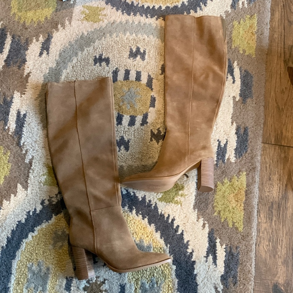 Vince Camuto Entaia Boots Size 7